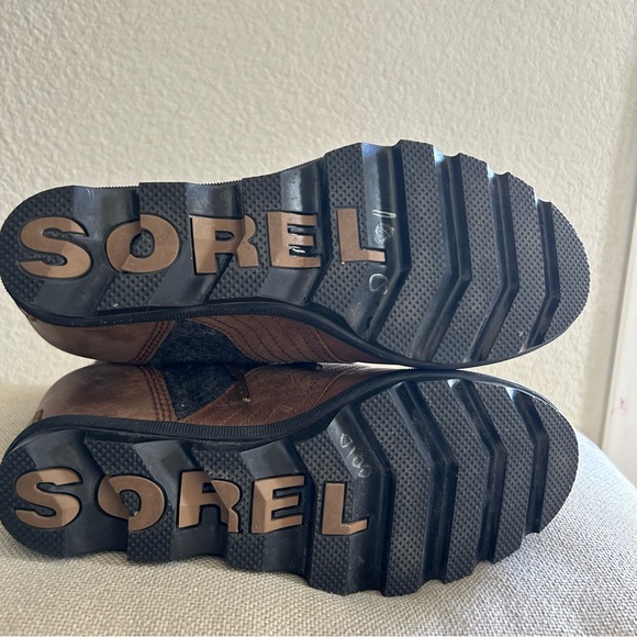 Sorel Joan of  Artic Booties - Picture 3 of 9